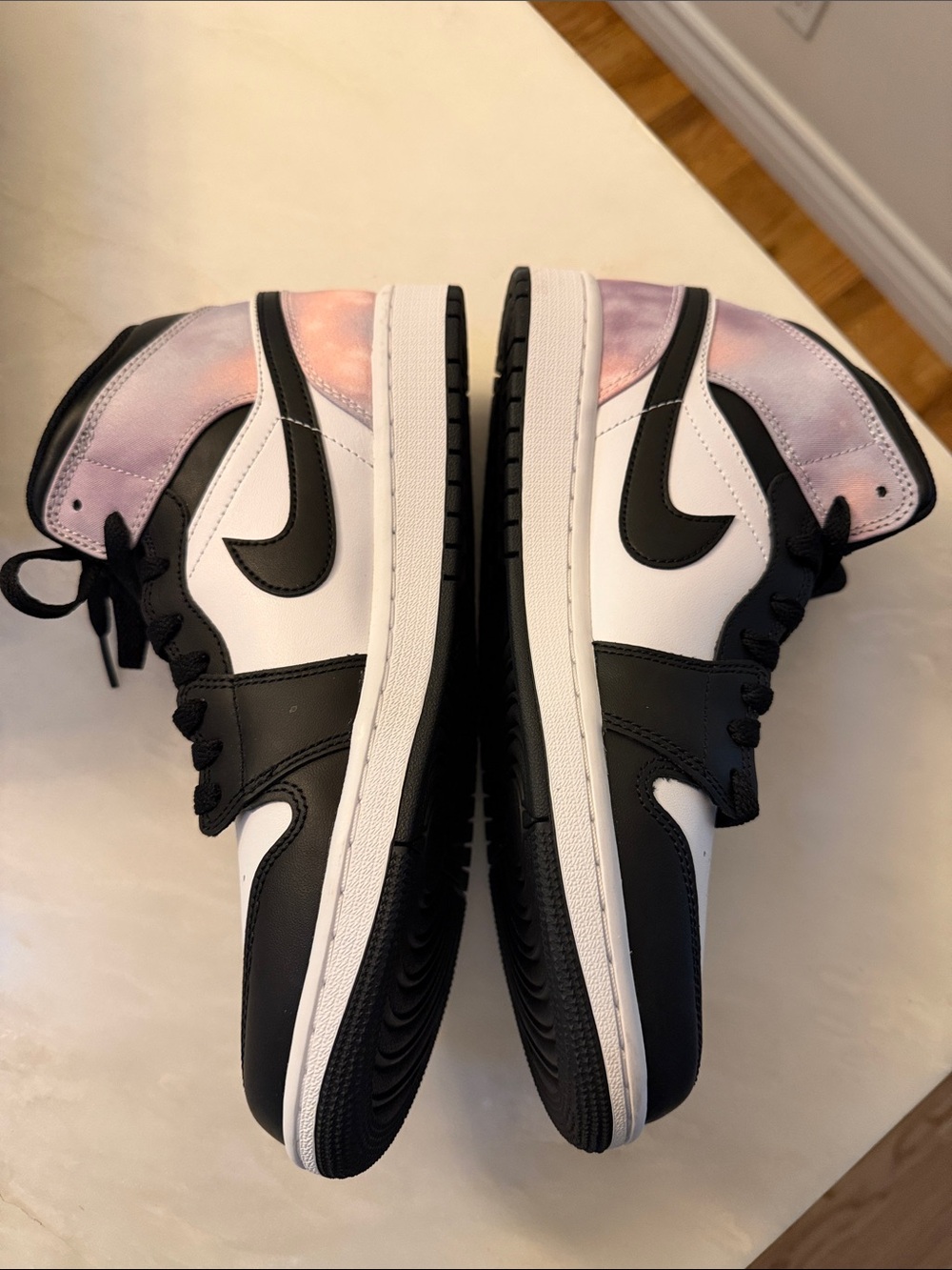 NWT Air Jordan 1 Mid SE Black, Bleached Coral, White Men Size 9 Zen Master